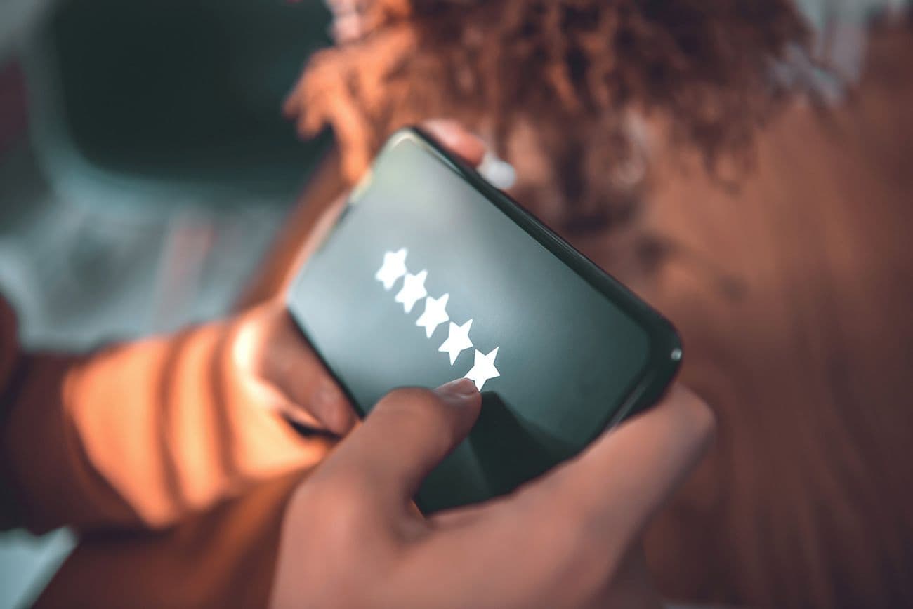 Kund ger ett företag toppbetyg via mobilen