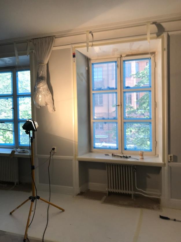Rörstrandsgatan Vasastan målning och fönsterrenovering i sekelskifteslägenhet - 1